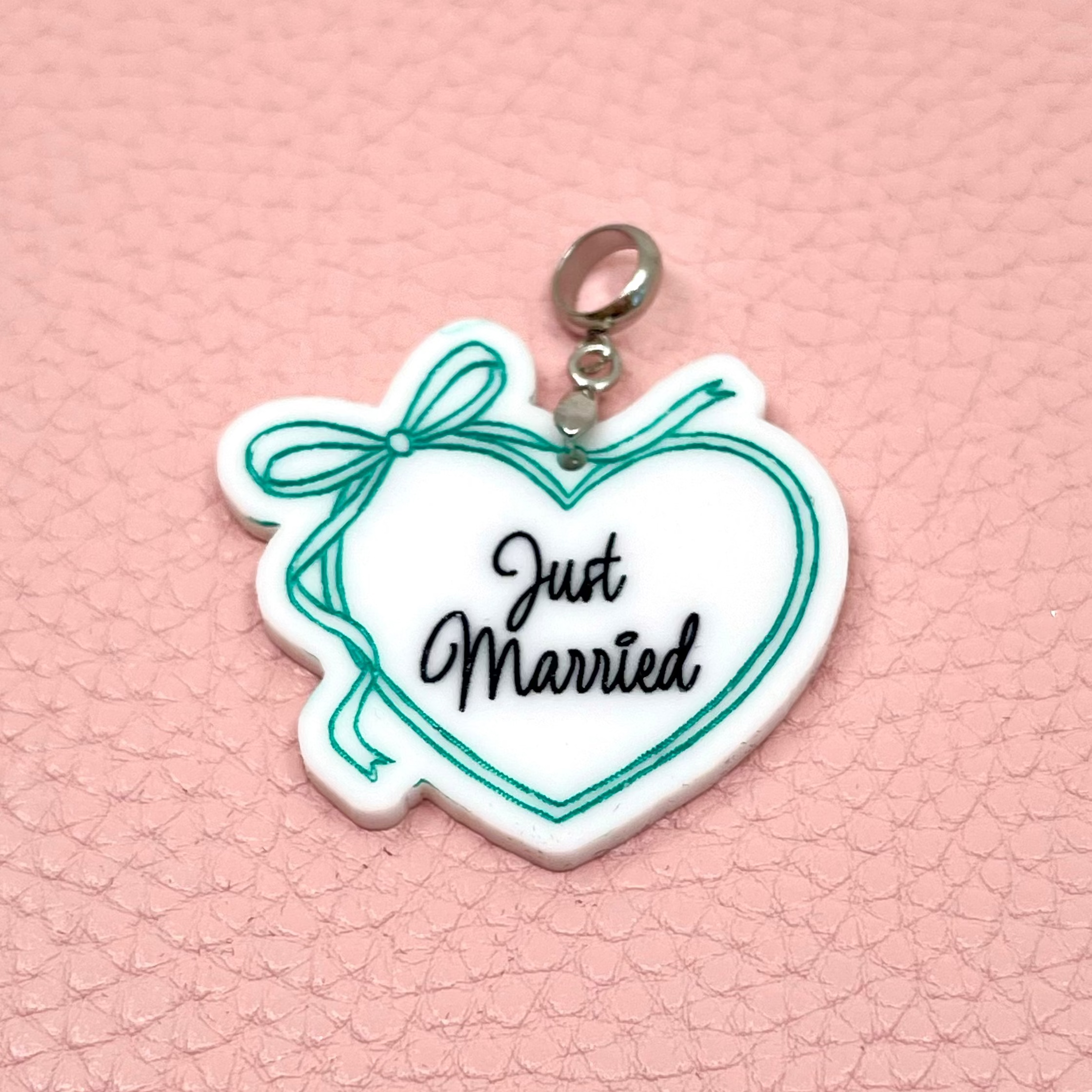 Retro 50s Just Married Pendant
