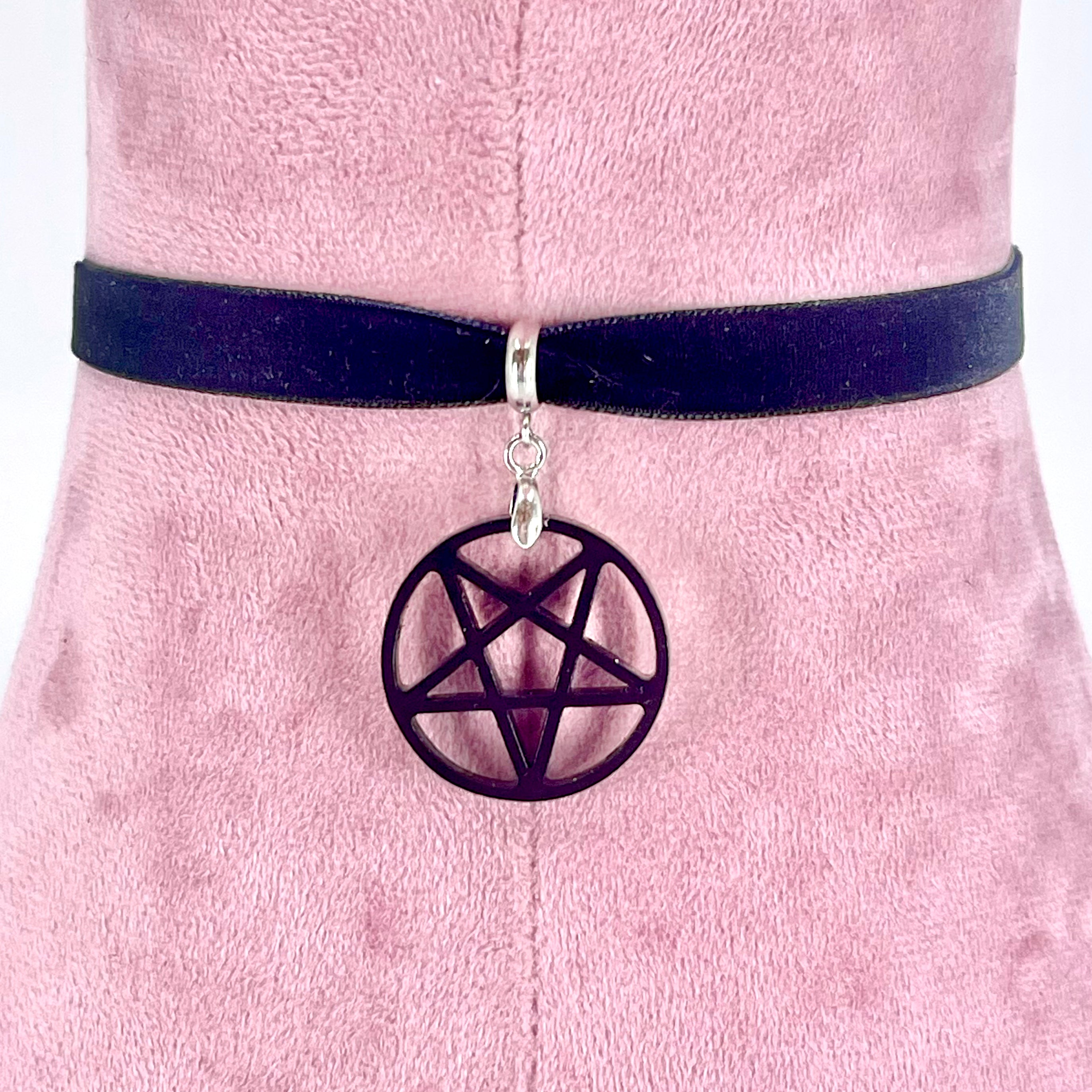 Pentacle Mini Velvet Choker
