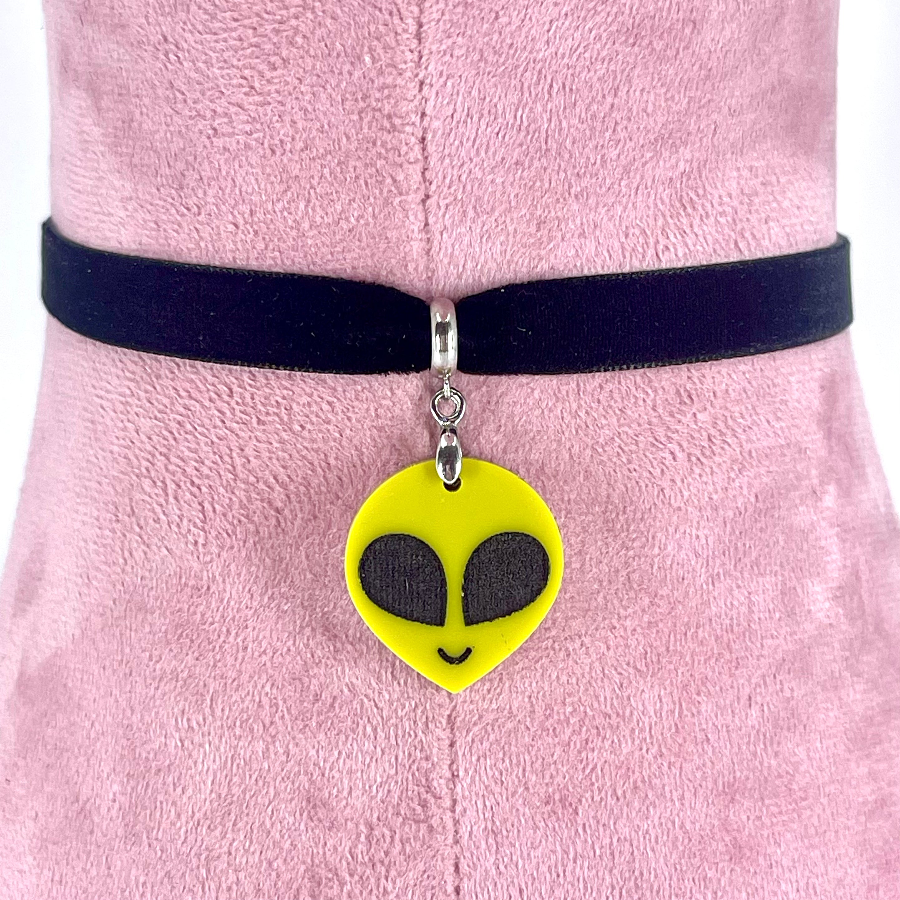 Little Green Man Mini Velvet Choker