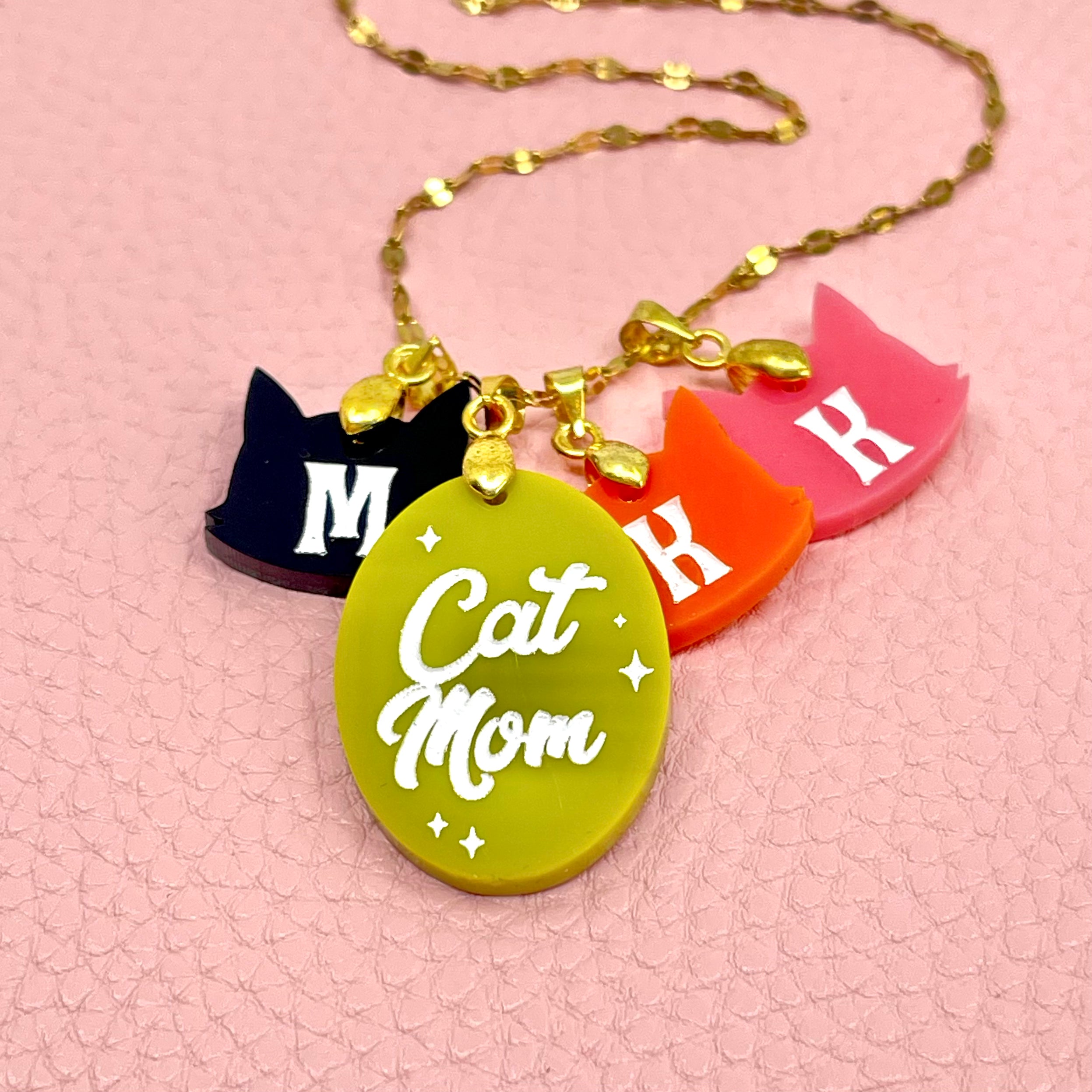 Retro Cat Mom Necklace - Custom Initials Necklace