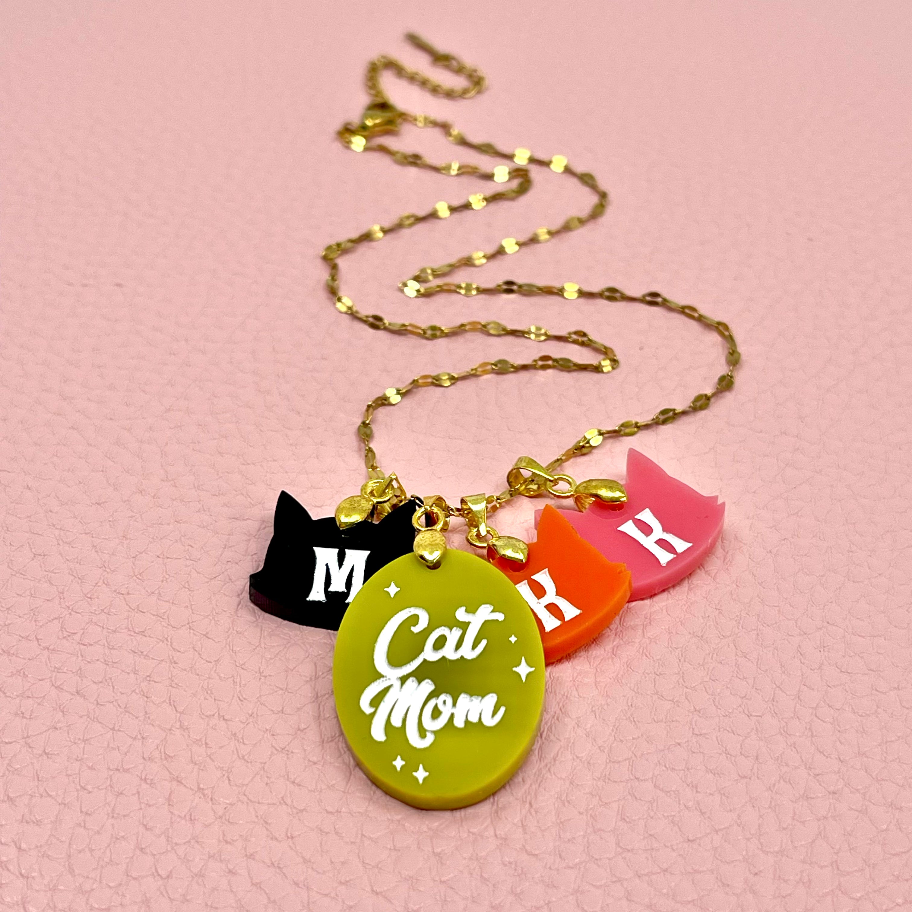 Retro Cat Mom Necklace - Custom Initials Necklace